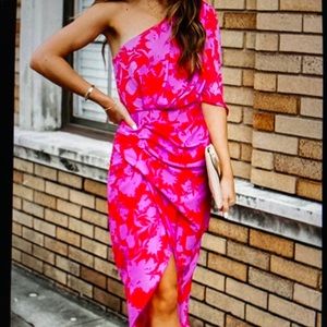 Oblique shoulder open back print dress